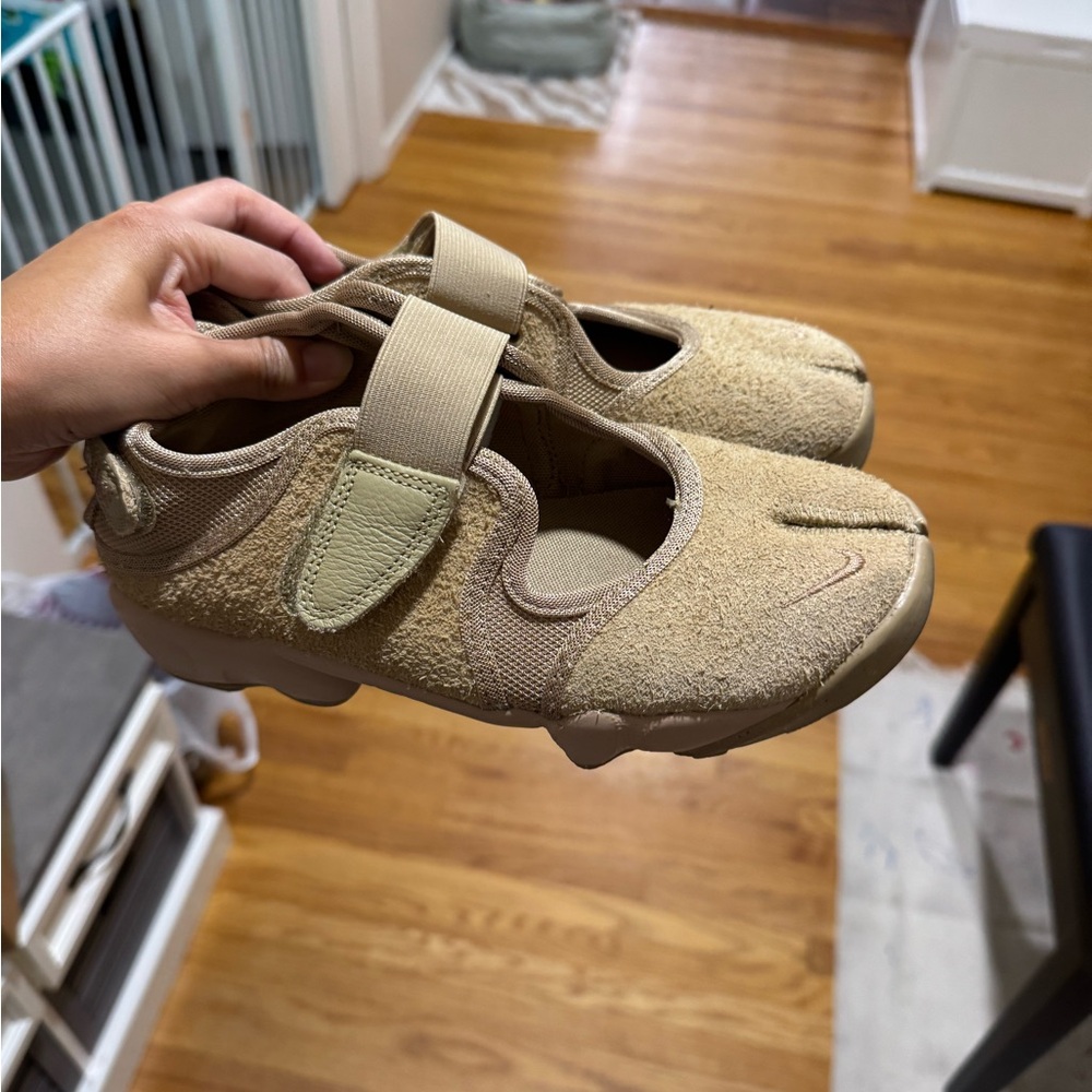 Nike air rift